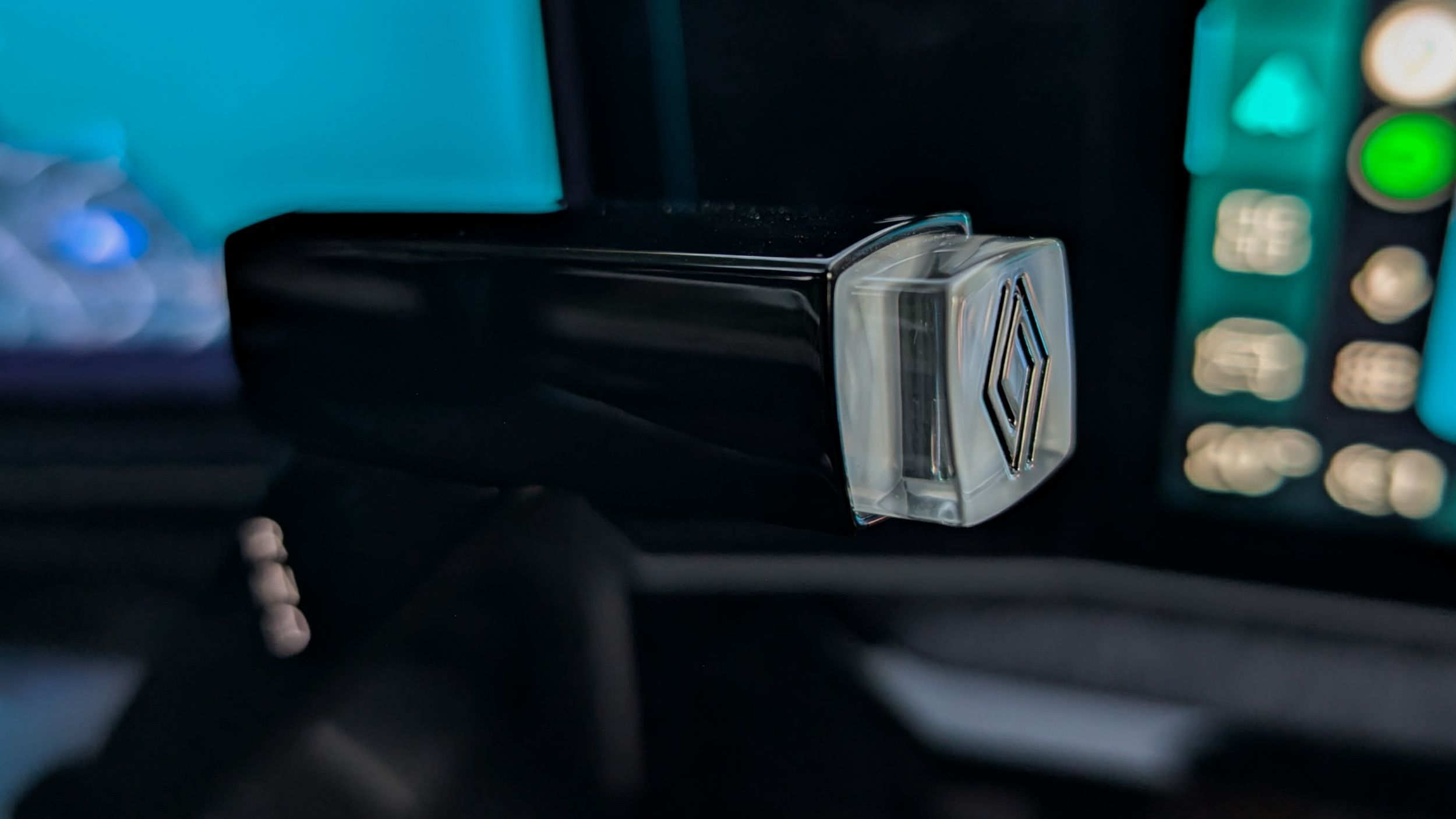 Renault 4 E-Tech - CarScoops - Interior (22)