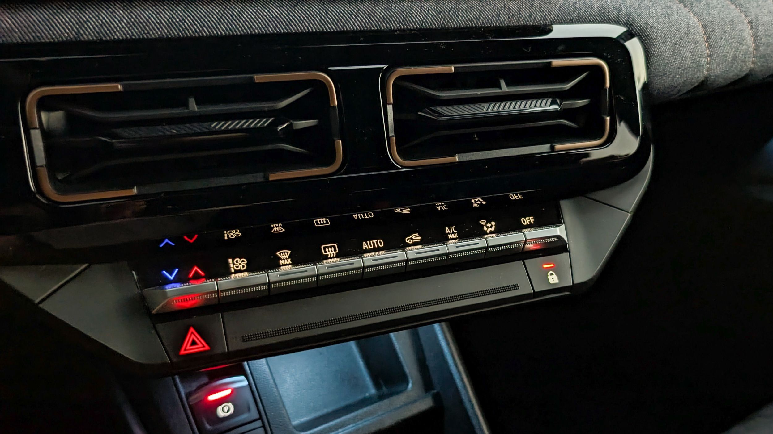 Renault 4 E-Tech - CarScoops - Interior (35)