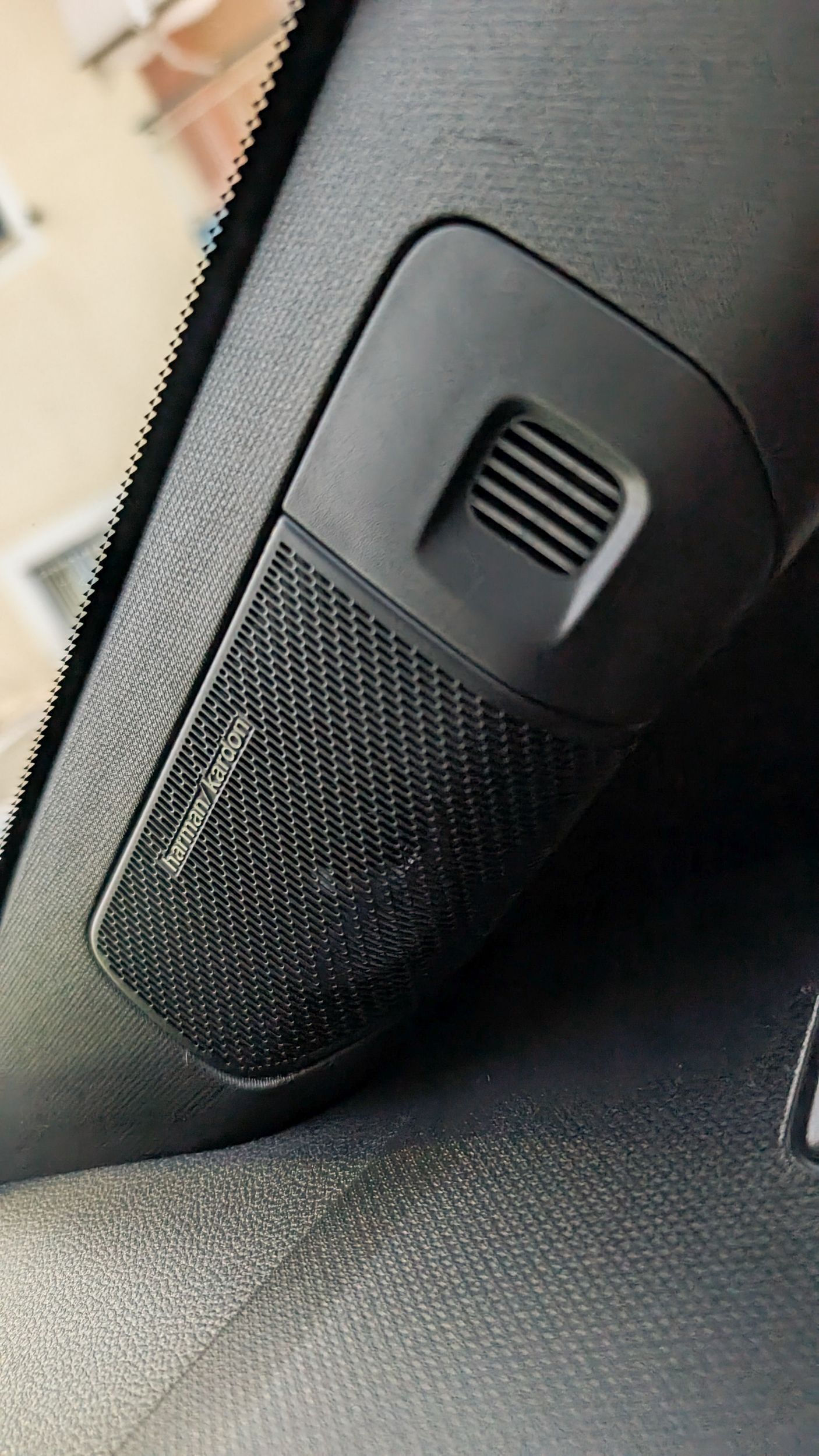 Renault 4 E-Tech - CarScoops - Interior (39)