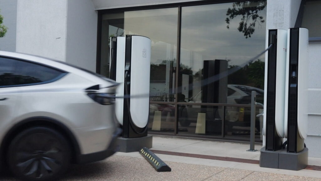  Tesla Will Now Let You Rip A Supercharger Apart To Escape An Emergency