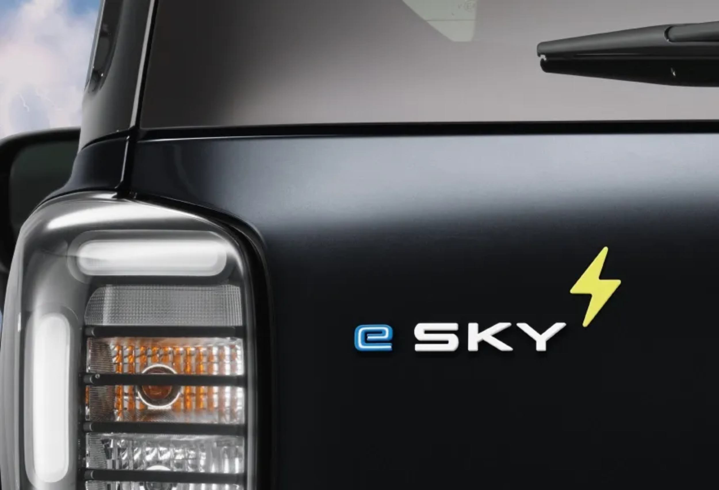 Suzuki e-Sky - Japan - Accessories (2)