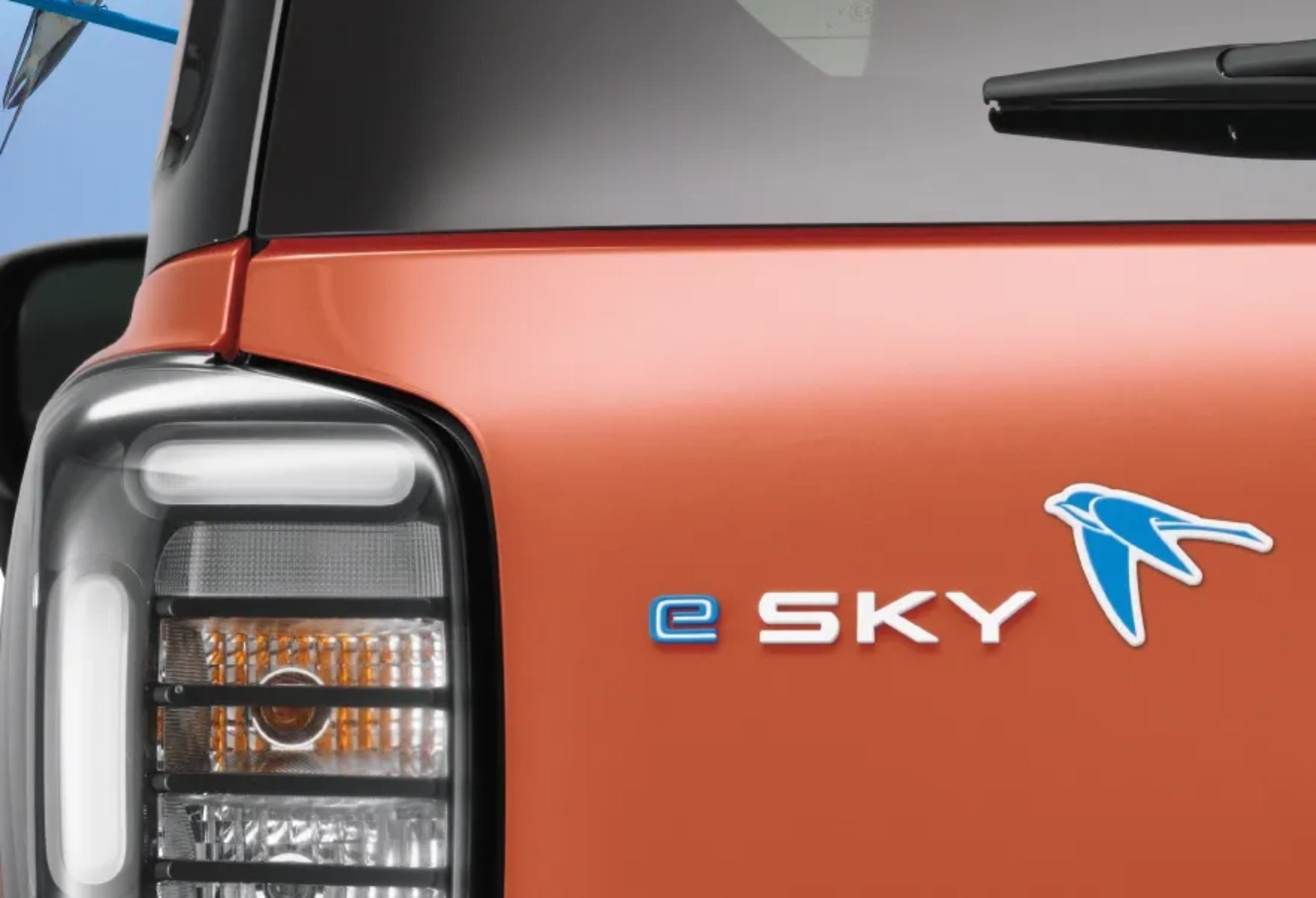 Suzuki e-Sky - Japan - Accessories (3)