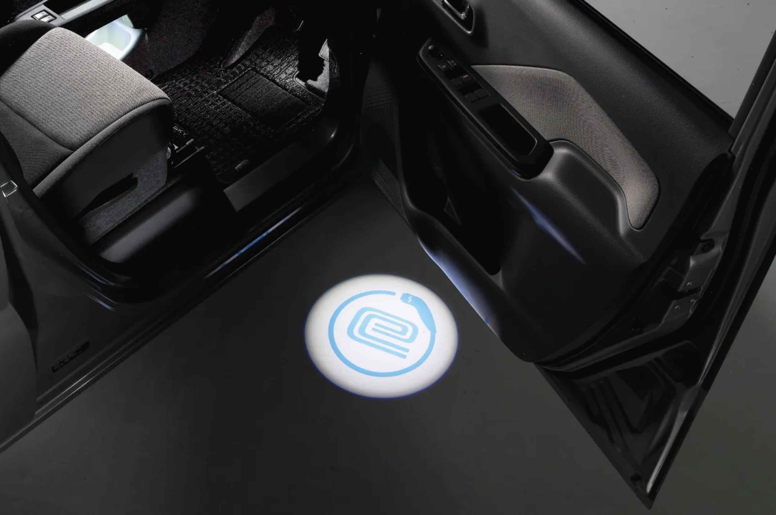 Suzuki e-Sky - Japan - Accessories (7)
