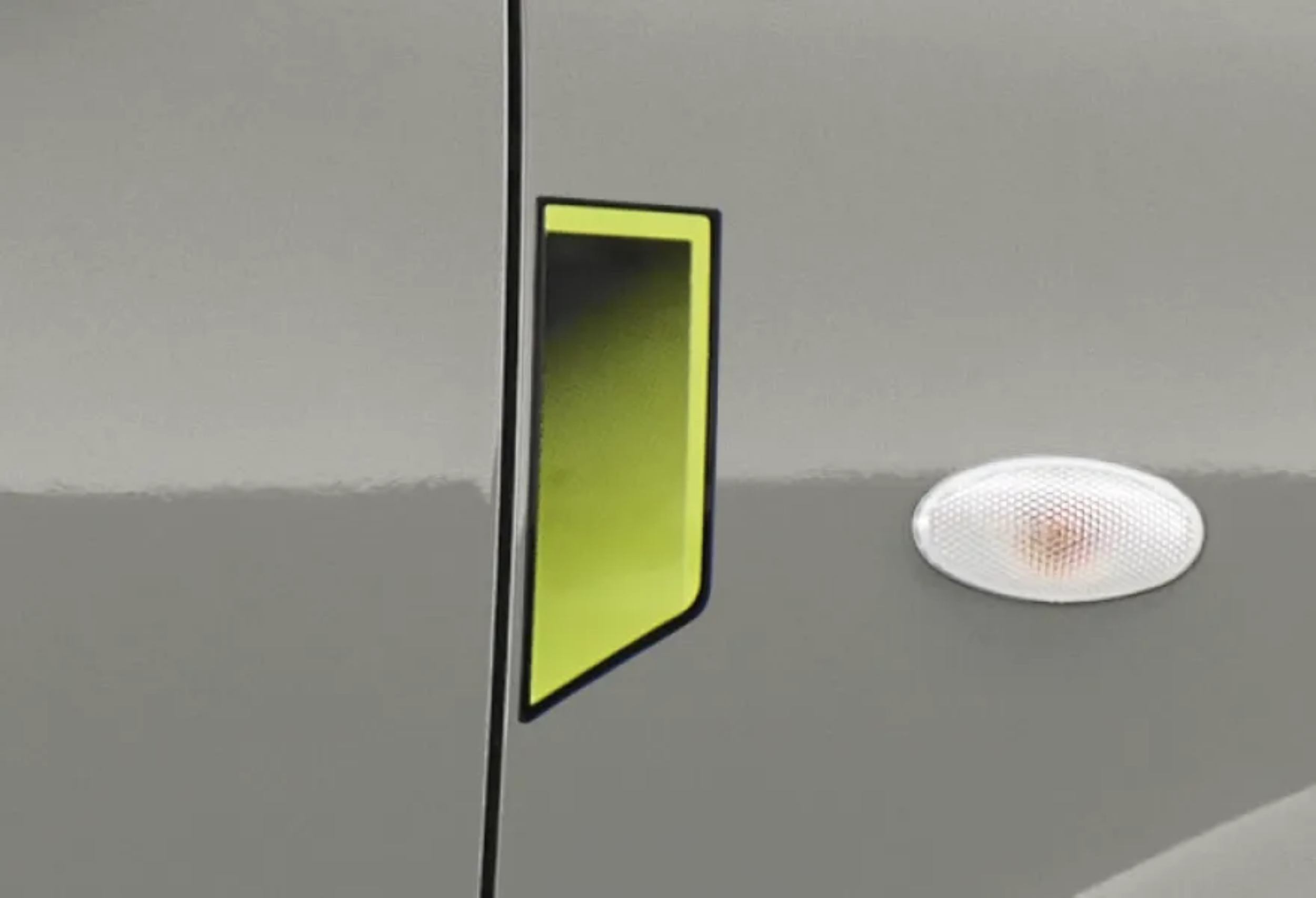 Suzuki e-Sky - Japan - Accessories - Neo Future (5)