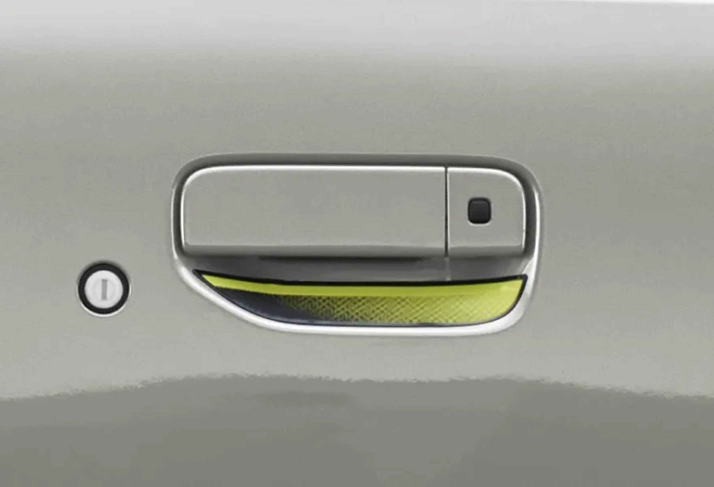 Suzuki e-Sky - Japan - Accessories - Neo Future (6)