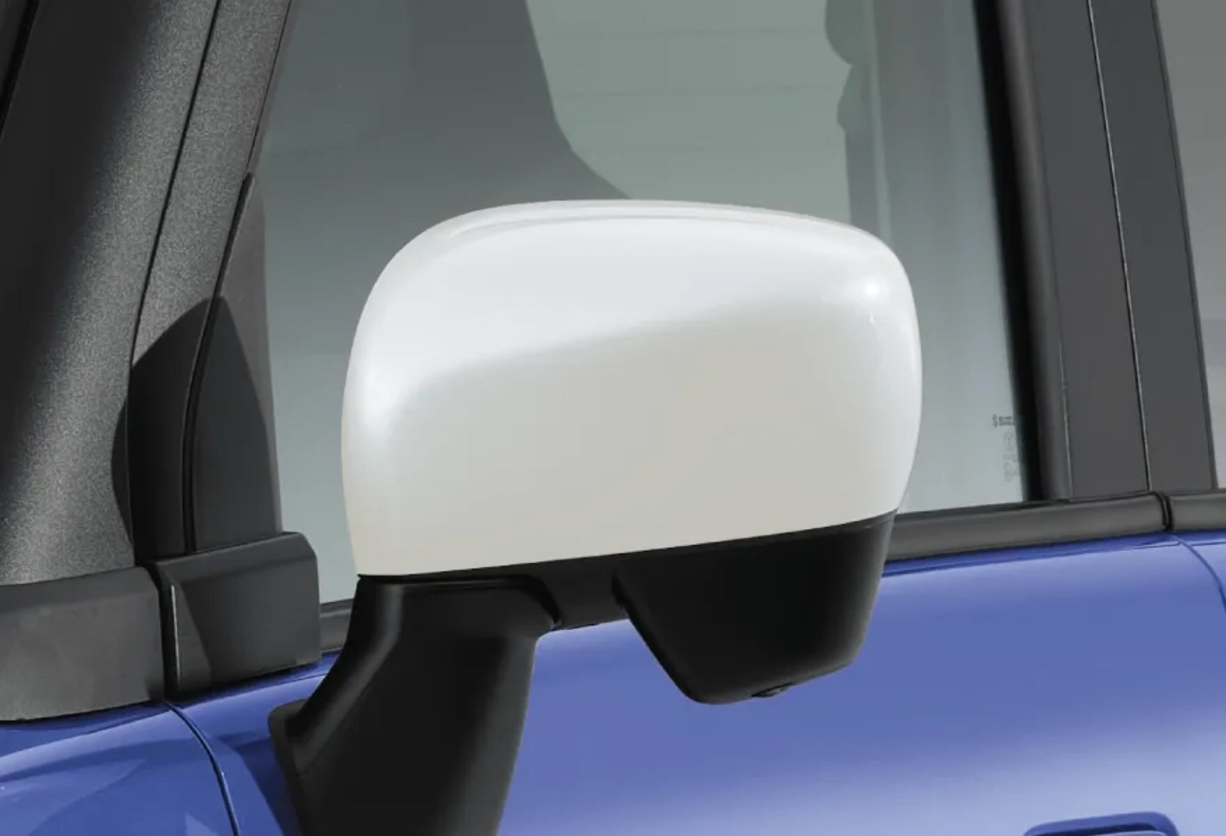 Suzuki e-Sky - Japan - Accessories - White Accents (1)