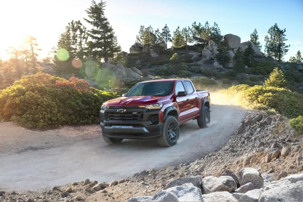 https://www.carscoops.com/wp-content/uploads/webp/2022/07/2023-Chevrolet-Colorado-103-1024x683.webp