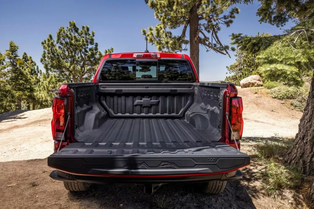https://www.carscoops.com/wp-content/uploads/webp/2022/07/2023-Chevrolet-Colorado-114-1024x683.webp