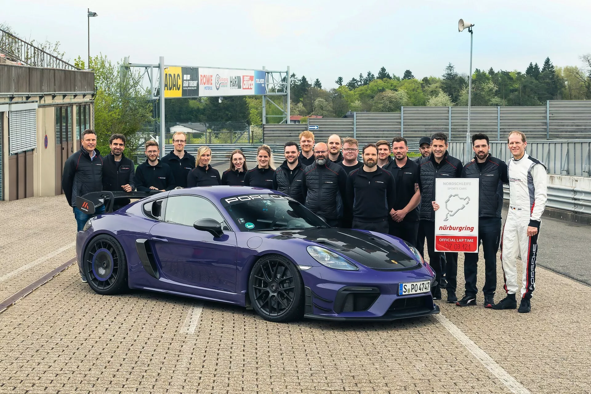 Manthey’s Porsche Cayman GT4 RS Kit Slashes Nurbugring Time By 6.1 Seconds