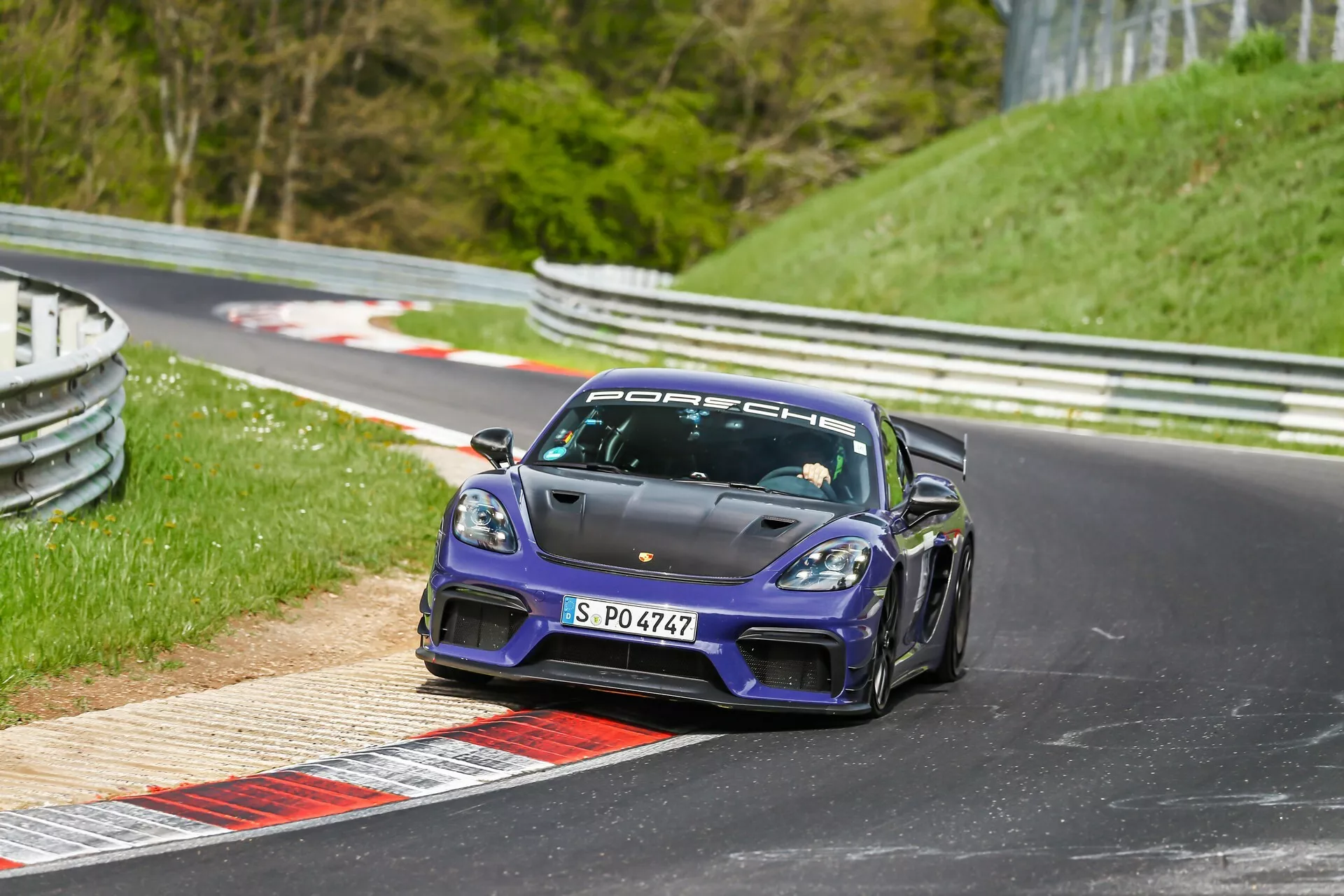 Manthey’s Porsche Cayman GT4 RS Kit Slashes Nurbugring Time By 6.1 Seconds