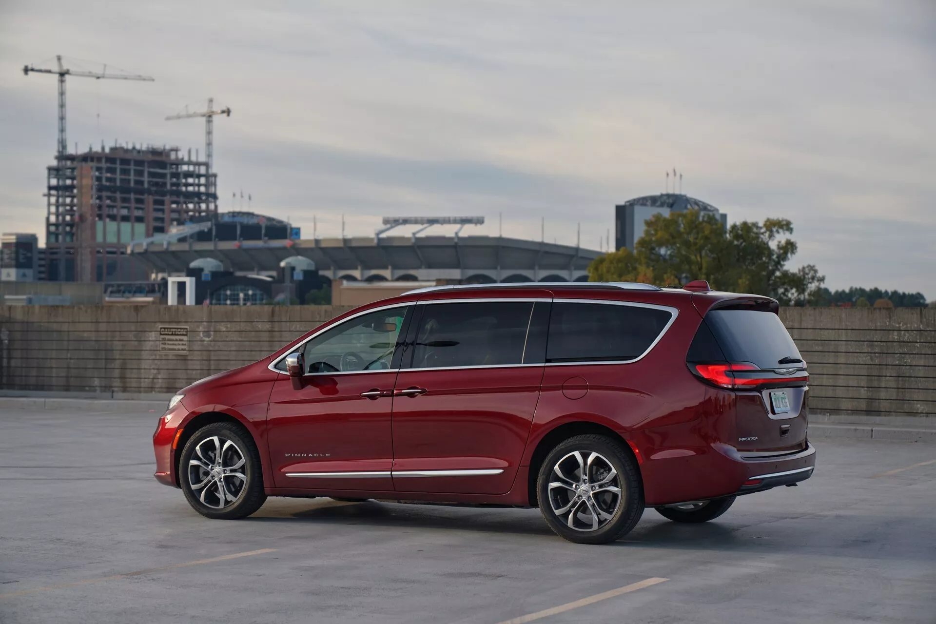 2023-Chrysler-Pacifica-901-5.webp