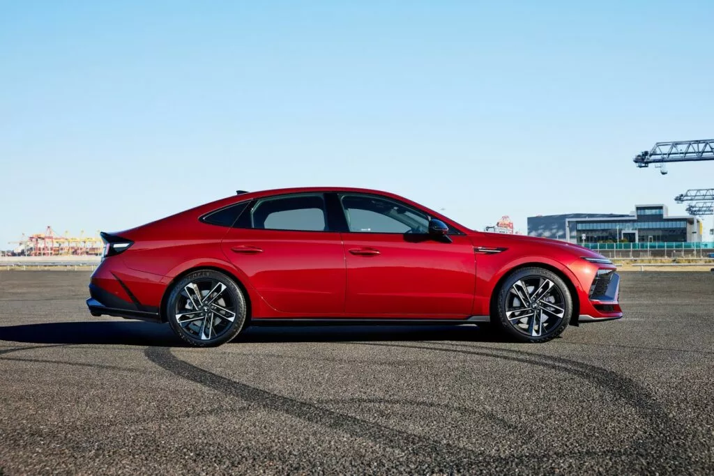 https://www.carscoops.com/wp-content/uploads/webp/2023/10/2024-Hyundai-Sonata-13-1024x683.webp
