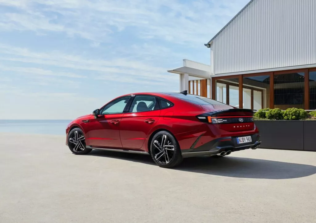 https://www.carscoops.com/wp-content/uploads/webp/2023/10/2024-Hyundai-Sonata-2-1024x723.webp