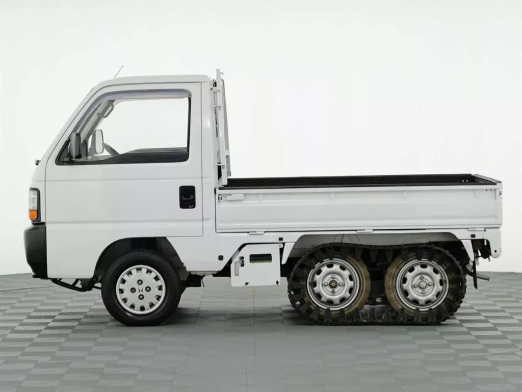 https://www.carscoops.com/wp-content/uploads/webp/2023/12/1994-Honda-Acty-6x6-Crawler-3-1024x769.webp