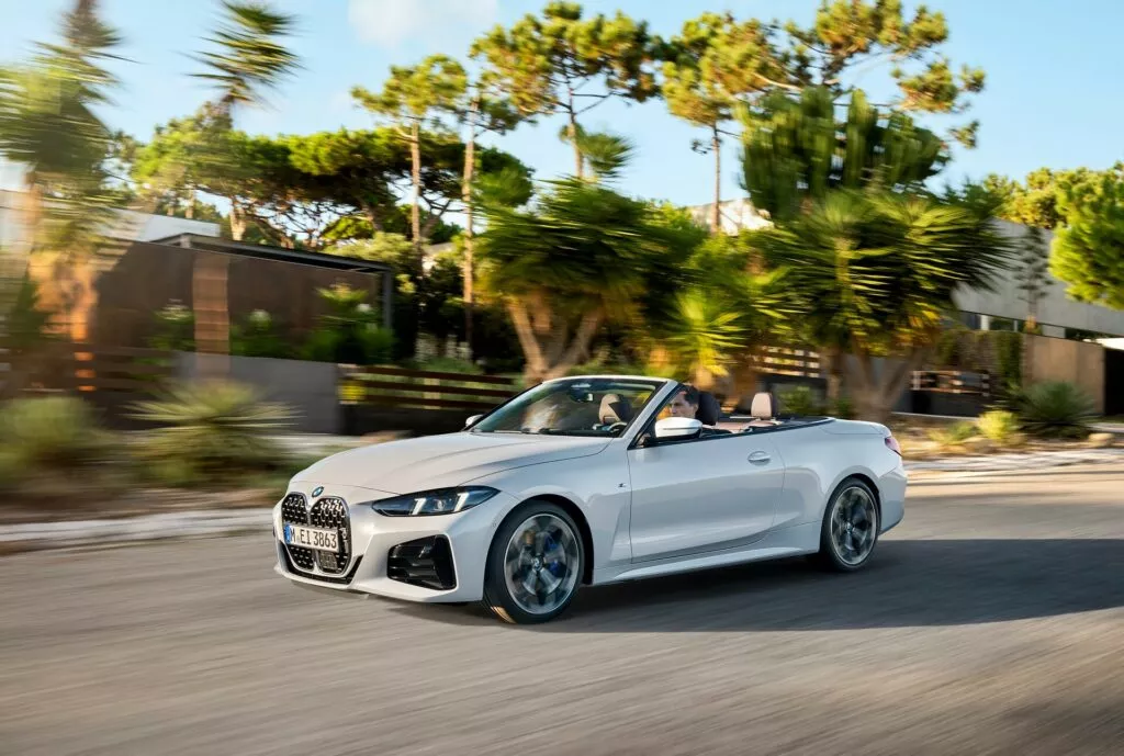 2025 BMW 4시리즈 FL - 쿠페 와 컨버 [US] : 클리앙
