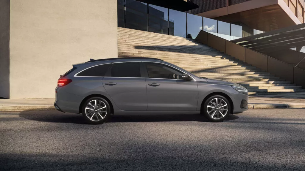 https://www.carscoops.com/wp-content/uploads/webp/2024/03/hyundai-i30-wagon-0324-03_jpg_bfc_off-1024x576.webp