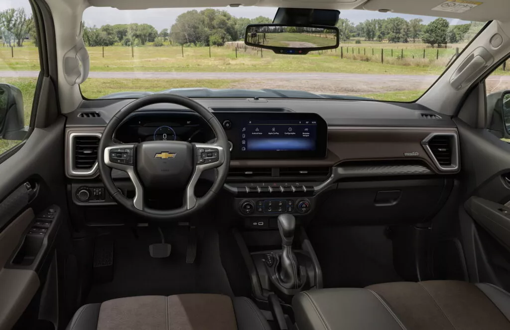 https://www.carscoops.com/wp-content/uploads/webp/2024/04/2025-Chevrolet-S10-3-1024x663.webp