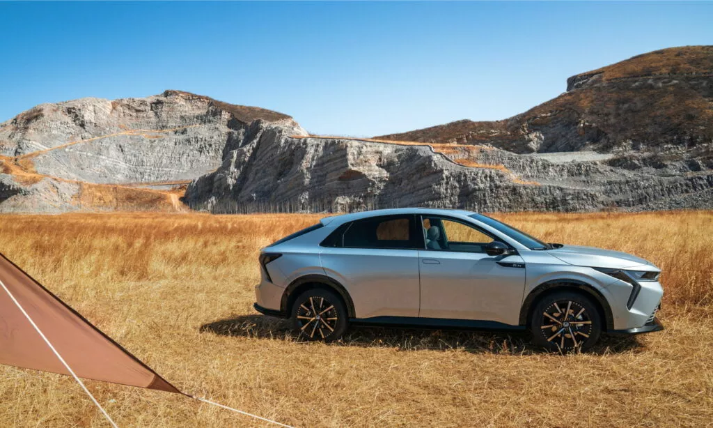 https://www.carscoops.com/wp-content/uploads/webp/2024/04/Honda-ENS2-China-19-1024x614.webp