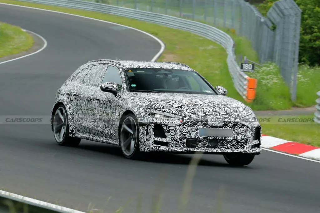 2026 아우디 RS5 아반트 스파이샷 : 클리앙