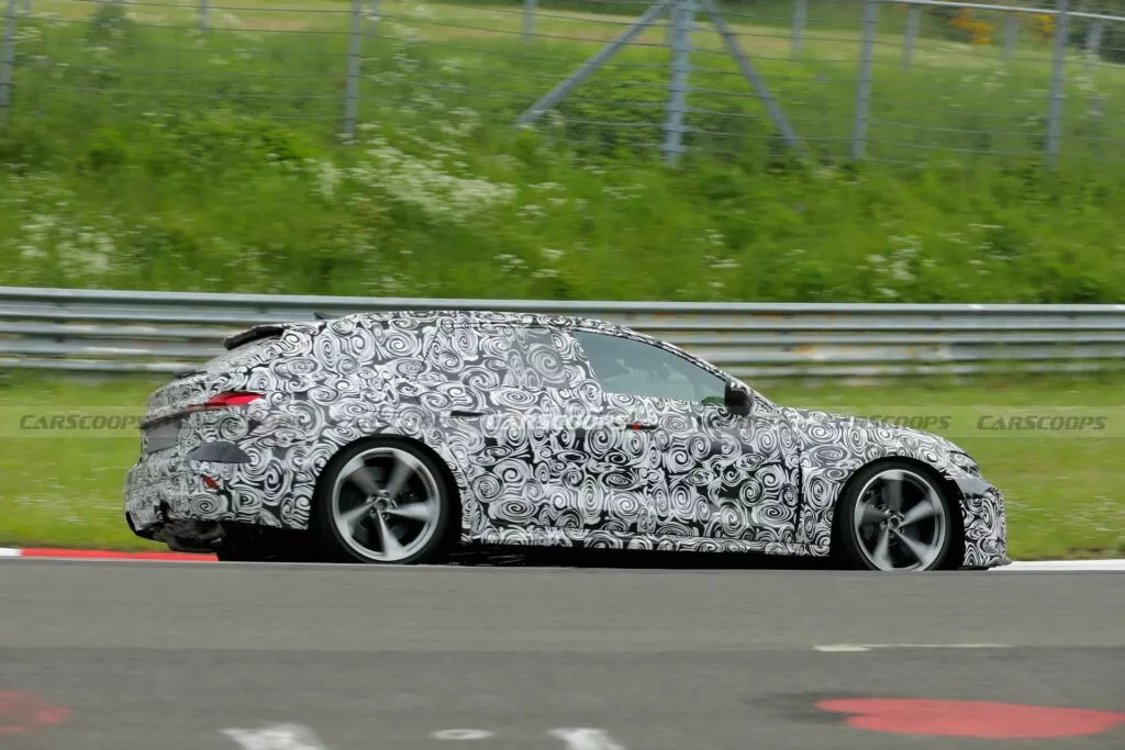 2026 아우디 RS5 아반트 스파이샷 : 클리앙