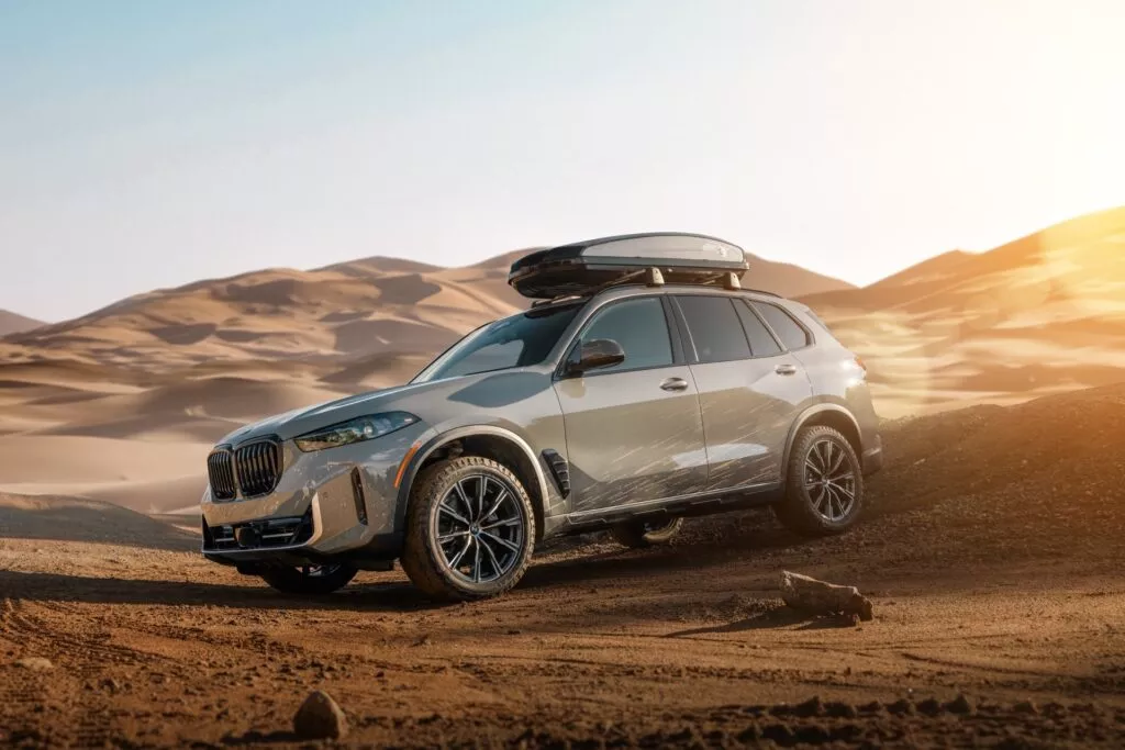 https://www.carscoops.com/wp-content/uploads/webp/2024/06/2025-BMW-X5-Silver-Anniversary-Edition-03-1024x683.webp