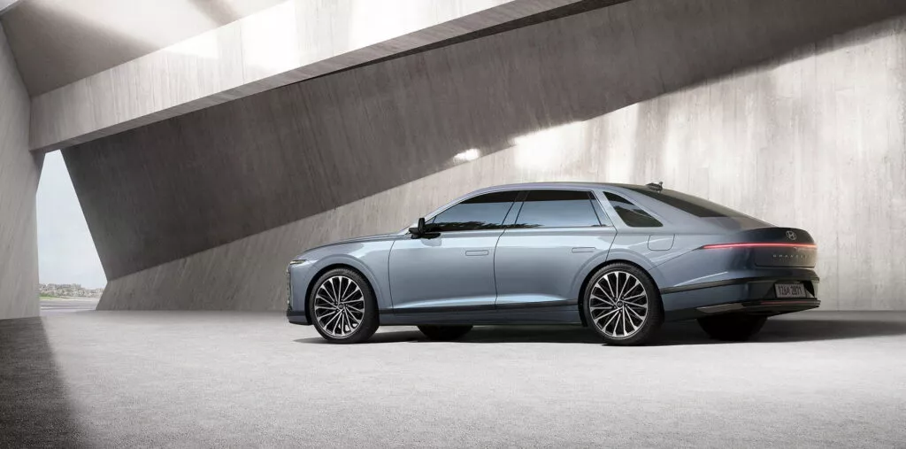 https://www.carscoops.com/wp-content/uploads/webp/2024/06/2025-Hyundai-Grandeur-10-1024x507.webp