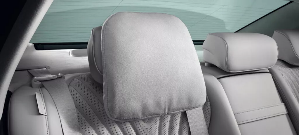 https://www.carscoops.com/wp-content/uploads/webp/2024/06/2025-Hyundai-Grandeur-Interior-14-1024x463.webp