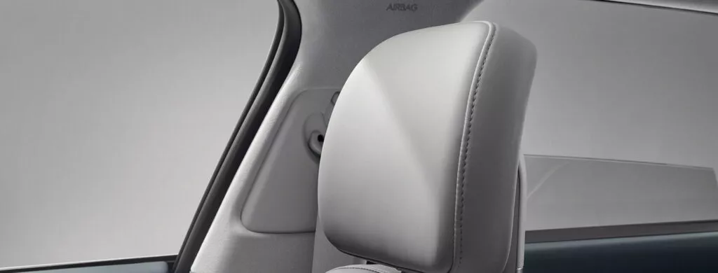 https://www.carscoops.com/wp-content/uploads/webp/2024/06/2025-Hyundai-Grandeur-Interior-15-1024x390.webp