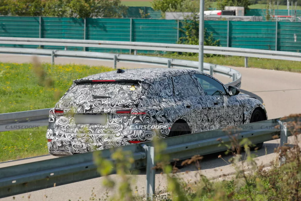 https://www.carscoops.com/wp-content/uploads/webp/2024/09/Audi-RS6-Avant-Scoop-11-1024x684.webp