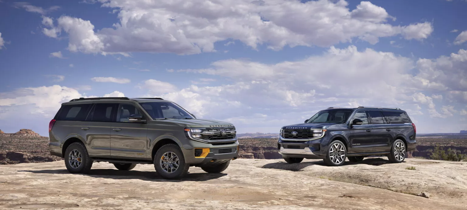 https://www.carscoops.com/wp-content/uploads/webp/2024/10/2025-Ford-Expedition_Tremor-8-1536x692.webp