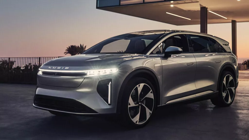 https://www.carscoops.com/wp-content/uploads/webp/2024/10/2025-Lucid-Gravity-1024x576.webp