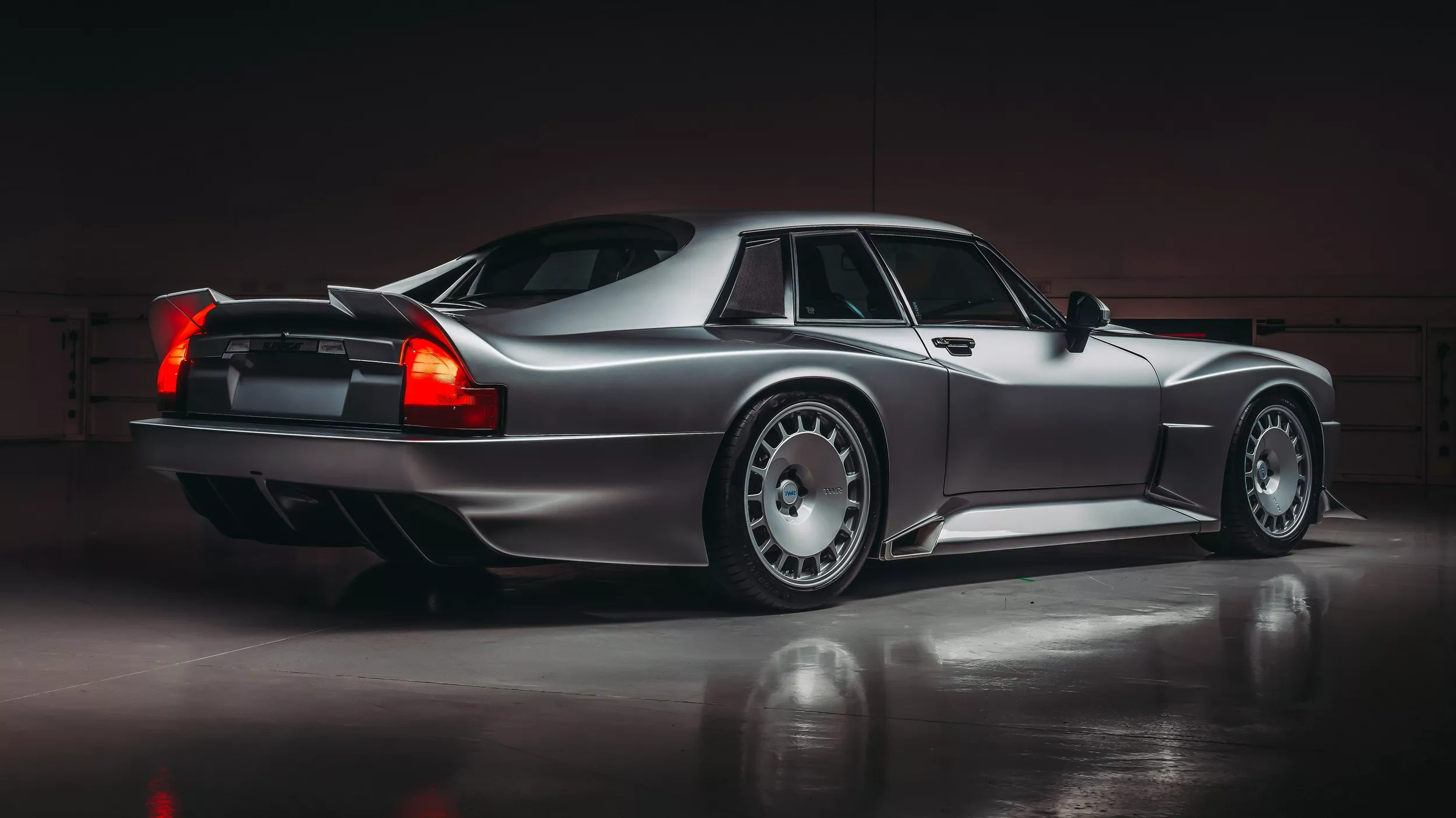 Well, I'd never thought I'd say I want a Jaguar XJS...but I want this ...