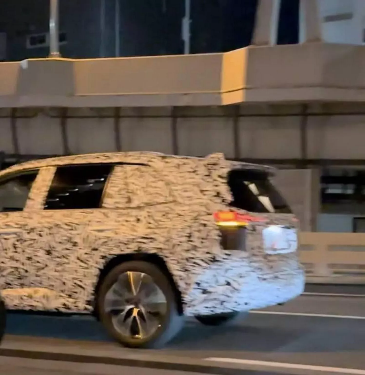 2025 - [Toyota] RAV4 mk6