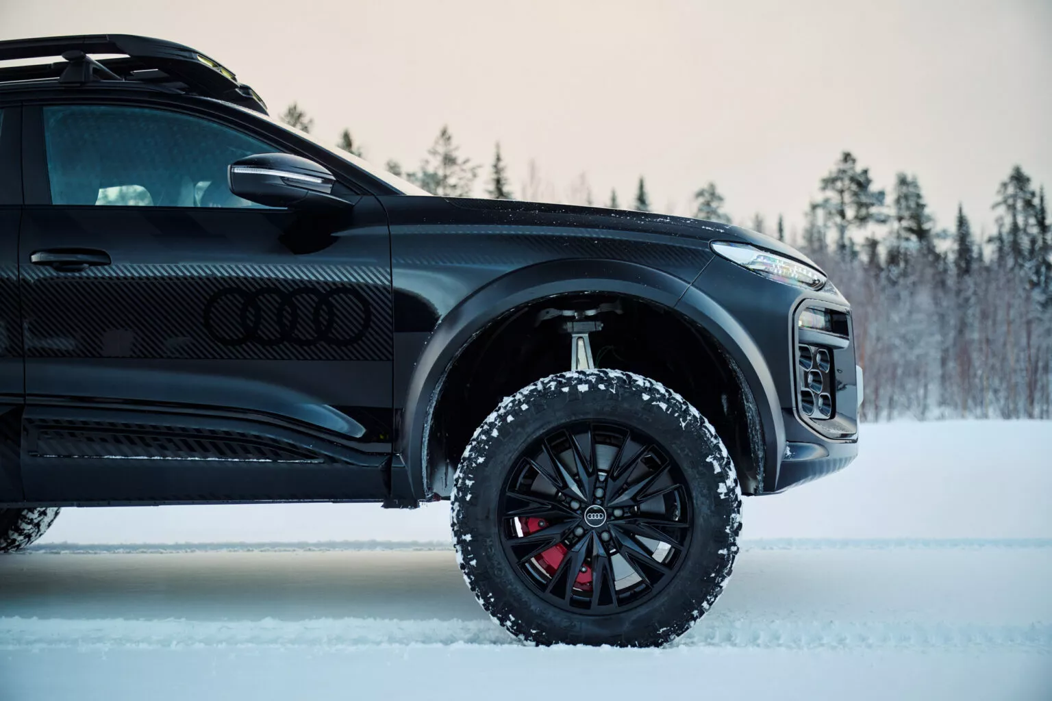 Audi-Q6-E-Tron-Off-Road-Concept-4-1536x1024.webp
