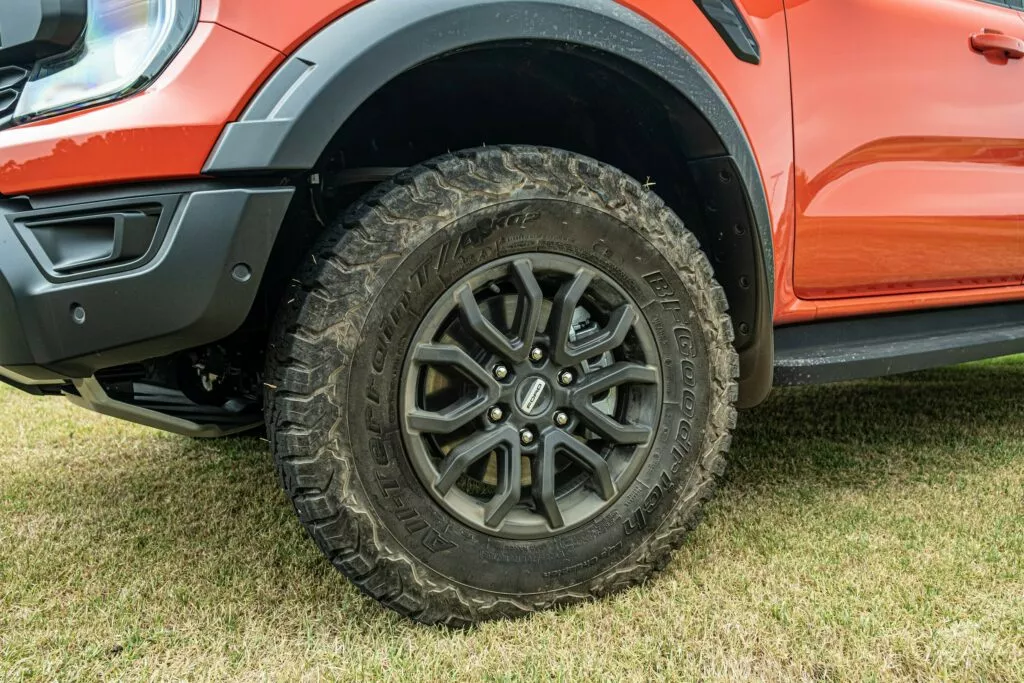 https://www.carscoops.com/wp-content/uploads/webp/2025/02/2025-Ford-Ranger-Raptor-7-1024x683.webp