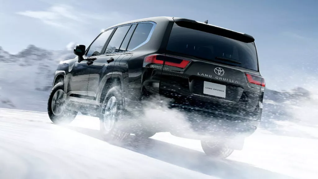 https://www.carscoops.com/wp-content/uploads/webp/2025/03/2025-Toyota-Land-Cruiser-300-Japan-12-1024x576.webp