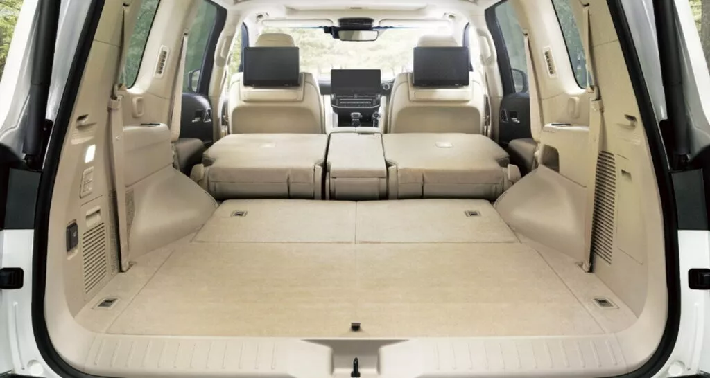 https://www.carscoops.com/wp-content/uploads/webp/2025/03/2025-Toyota-Land-Cruiser-300-Japan-35-1024x546.webp