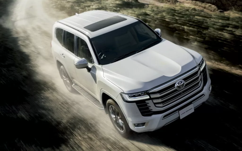 https://www.carscoops.com/wp-content/uploads/webp/2025/03/2025-Toyota-Land-Cruiser-300-Japan-4-1024x641.webp
