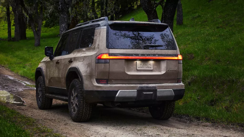 https://www.carscoops.com/wp-content/uploads/webp/2025/10/2026-Lexus-GX-1017-40-1024x576.webp