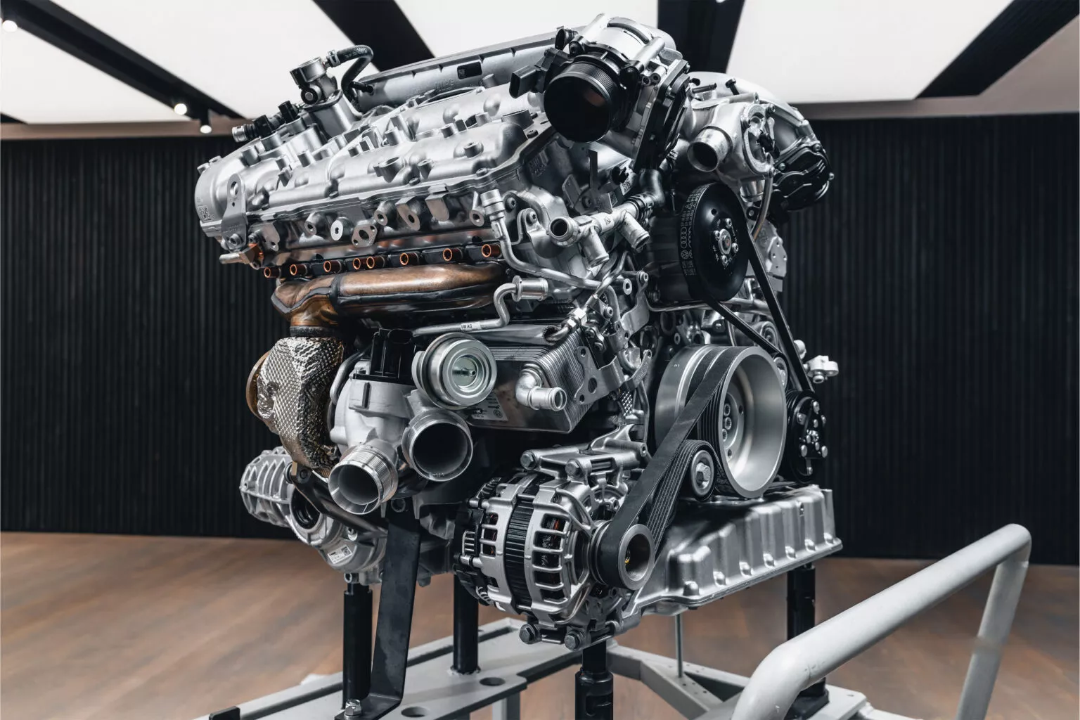 Bentley-W12-Engine-1017-3-1536x1024.webp