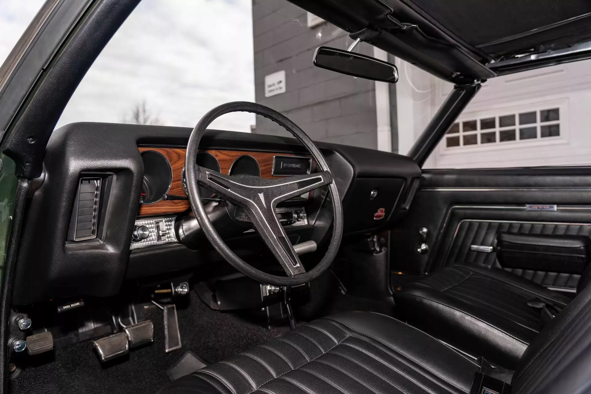 سيارة بونتياك