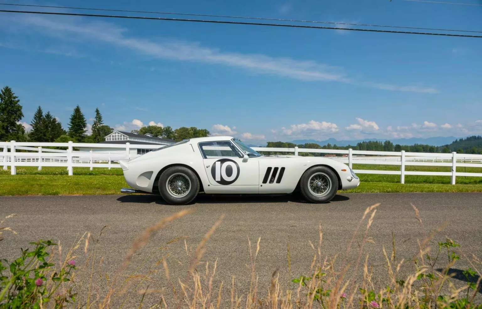 Ferrari-250-GTO-Bianco-Auction-13_result22-1536x985.webp