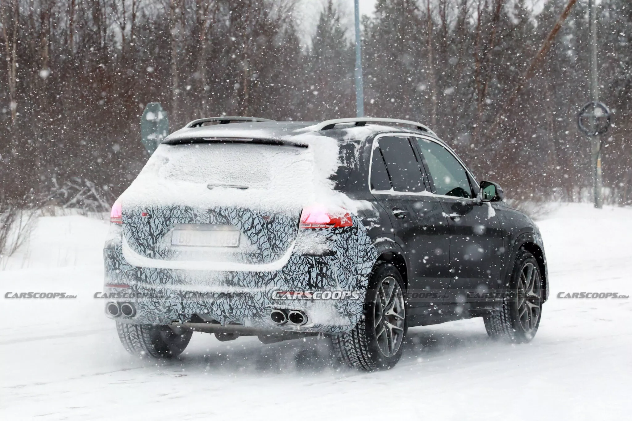 Mercedes-GLE-spy-shots-00012-2048x1365.webp