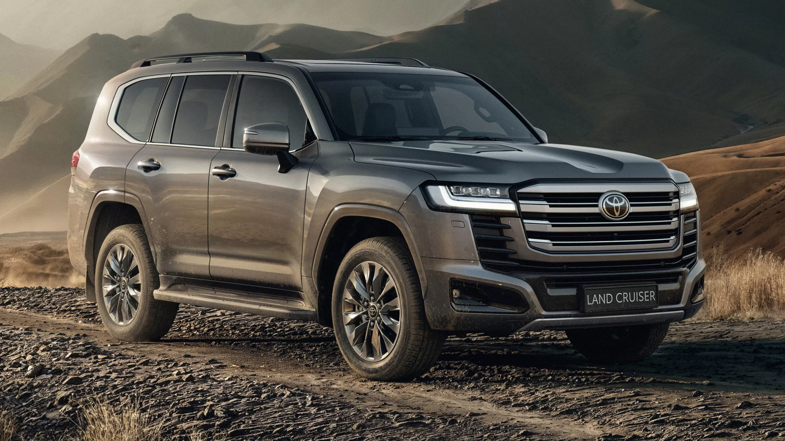 2026-Toyota-Land-Cruiser-300-Hybrid-1-copy.webp