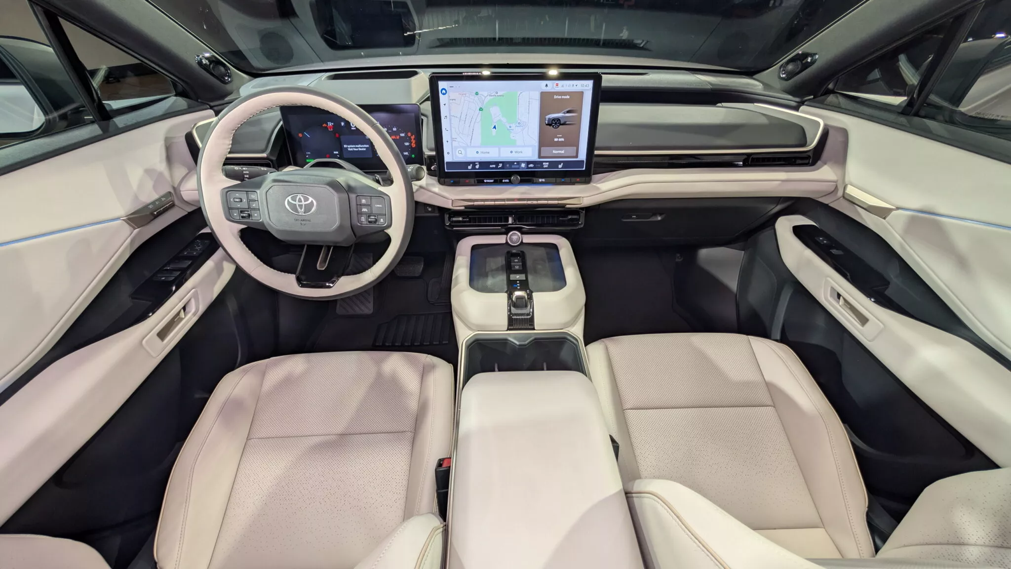 Toyota high resolution multimedia touchscreen display interface