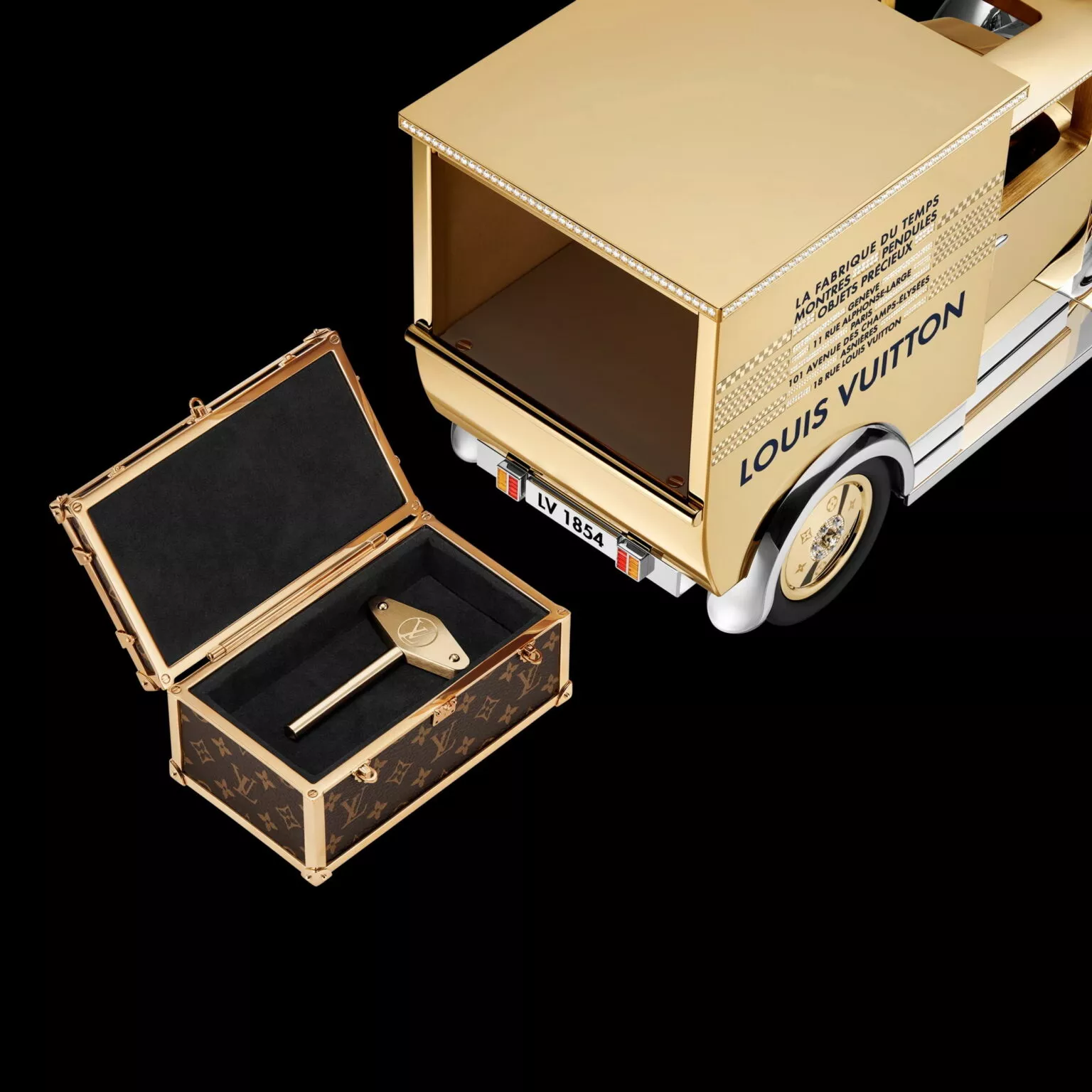 Louis-Vuitton-Camionnette-Limited-Edition-7-1536x1536.webp