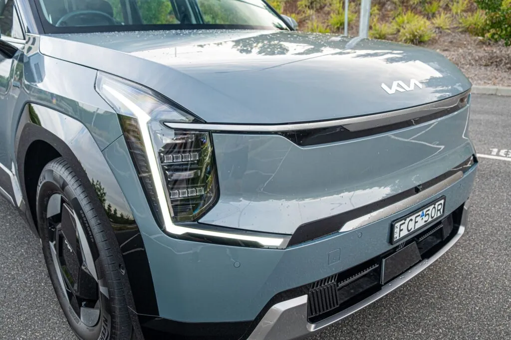 https://www.carscoops.com/wp-content/uploads/webp/2026/03/Kia-EV9-Earth-Review-Australia-09-1024x682.webp