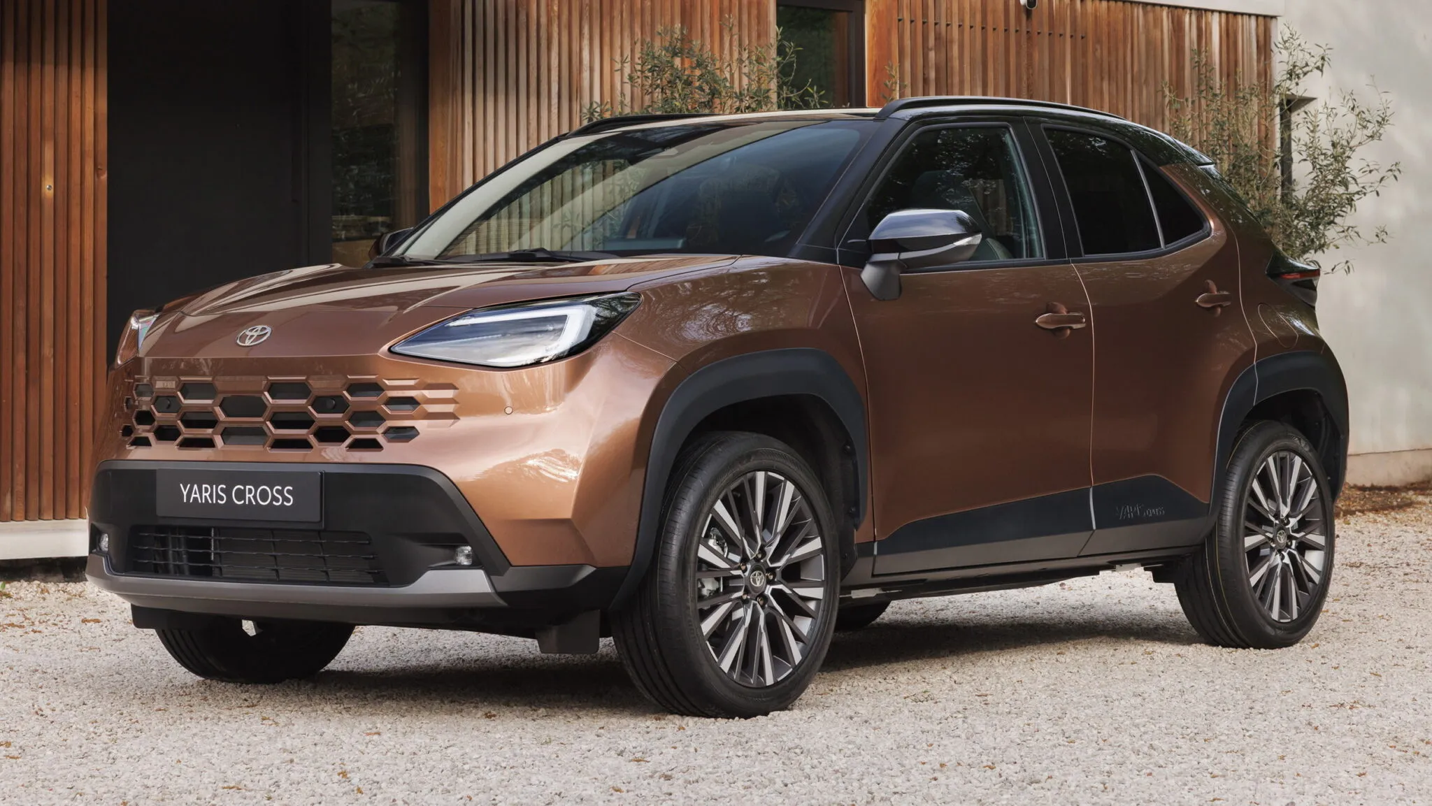 محرك تويوتا ياريس كروس 2026 الهجين 1.5 لتر بقوة 128 حصان