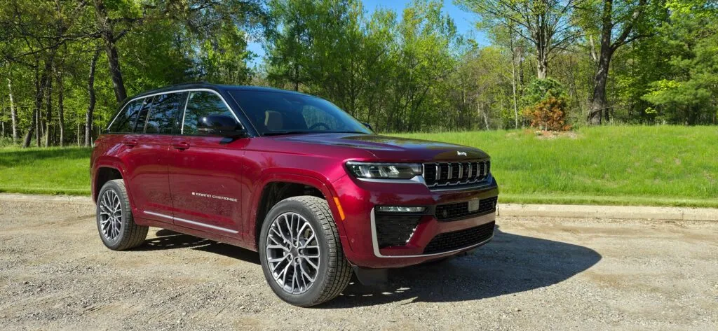 https://www.carscoops.com/wp-content/uploads/webp/2026/05/2026-Jeep-Grand-Cherokee-MG-Carscoops-529-6-1024x473.webp