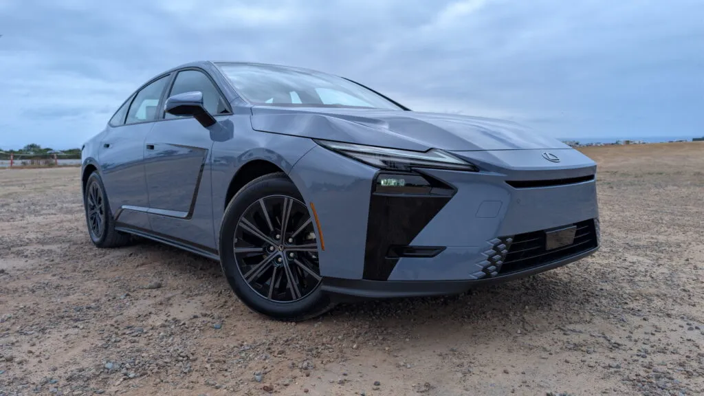 https://www.carscoops.com/wp-content/uploads/webp/2026/05/Lexus-ES-for-Carscoops-by-Stephen-Rivers-2-1-1024x576.webp